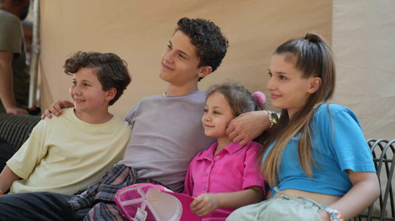 小鬼特工队2 backdrop